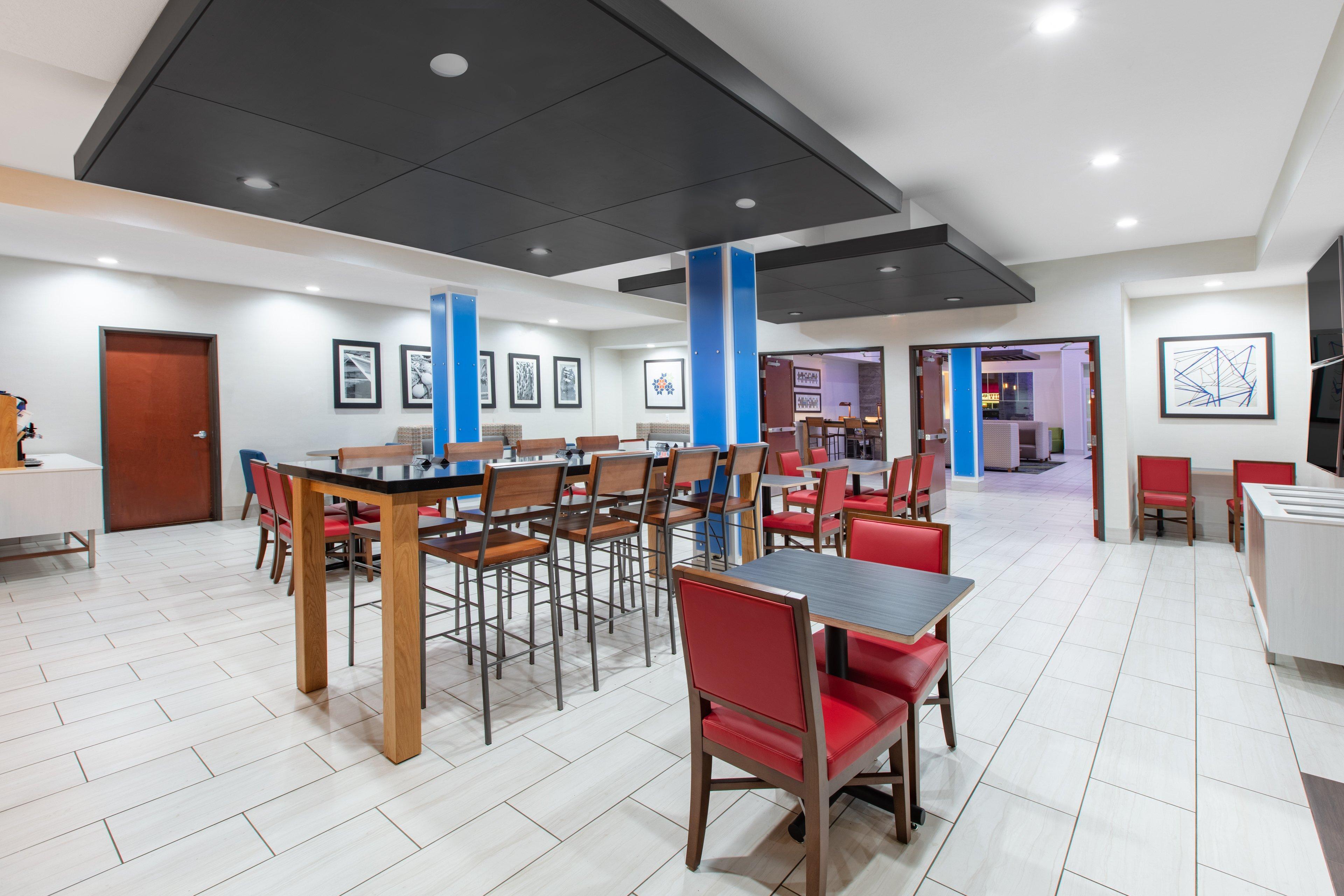Holiday Inn Express Hotel & Suites Seaside Convention Center By Ihg Εξωτερικό φωτογραφία